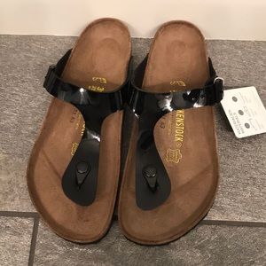NWT Black Patent Gizeh Birkenstock’s